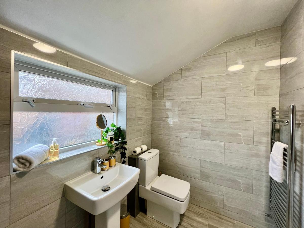 Bramhall House - Great For Contractors Or Family Holidays Клиторпс Экстерьер фото